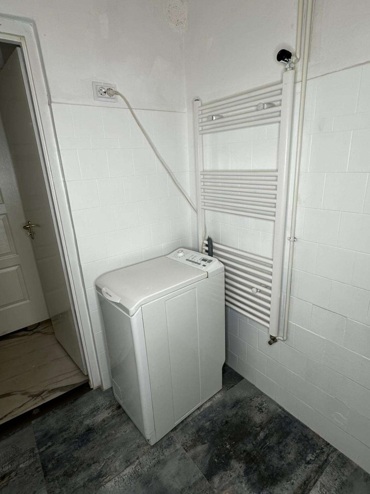 Airport17 B&B Vecses Luaran gambar