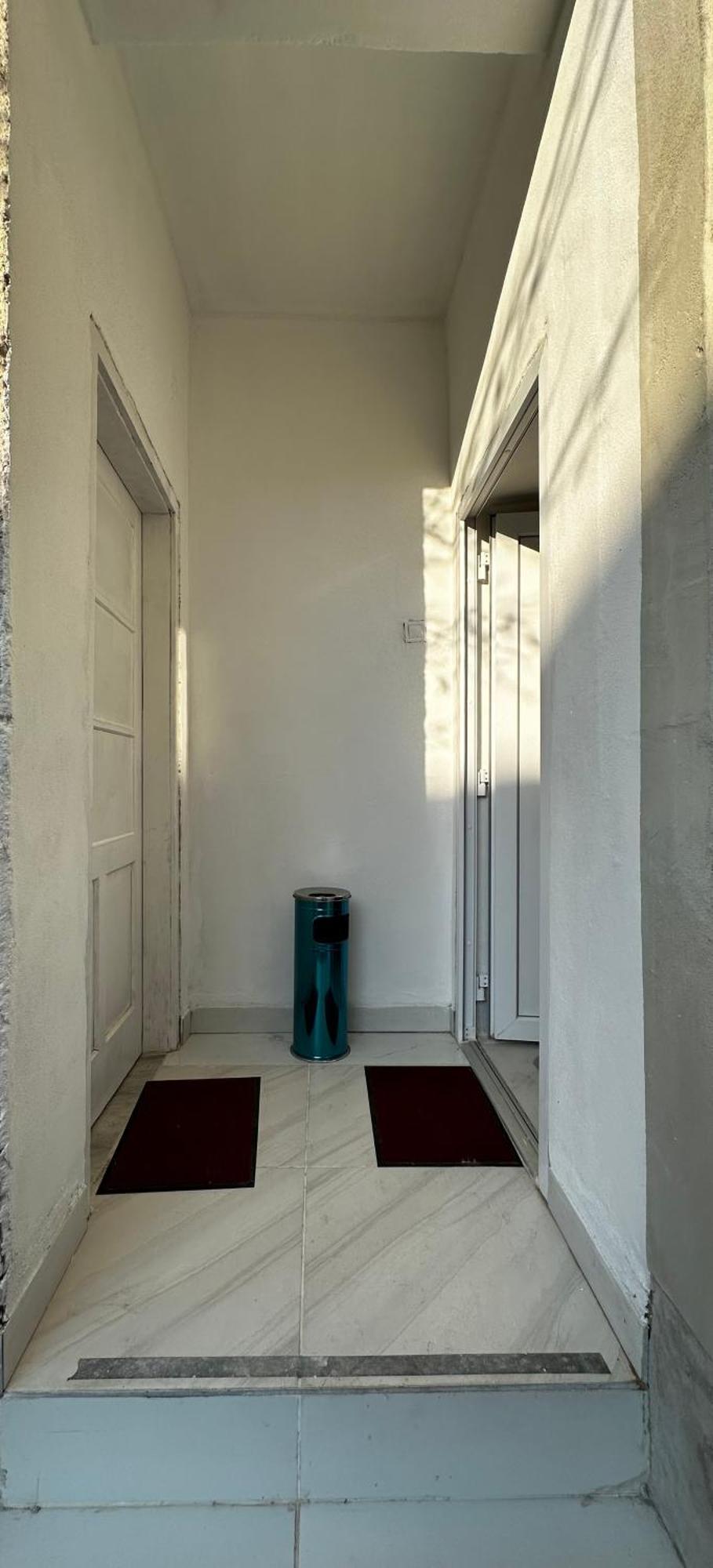 Airport17 B&B Vecses Luaran gambar