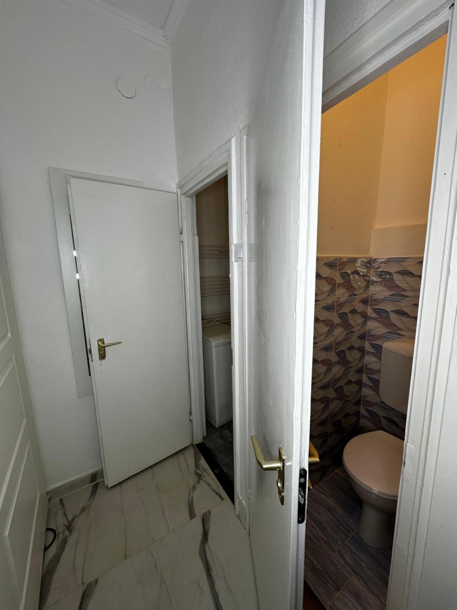 Airport17 B&B Vecses Luaran gambar