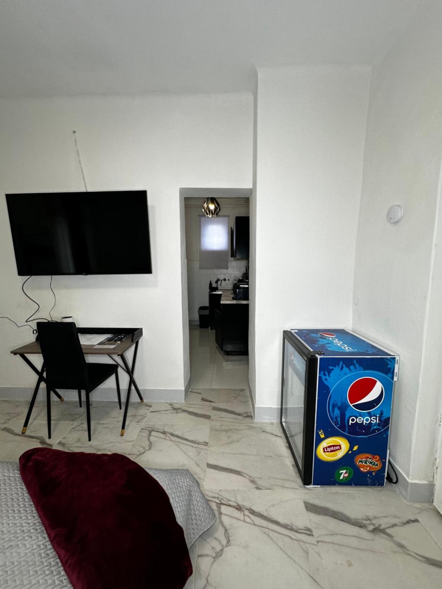 Airport17 B&B Vecses Luaran gambar